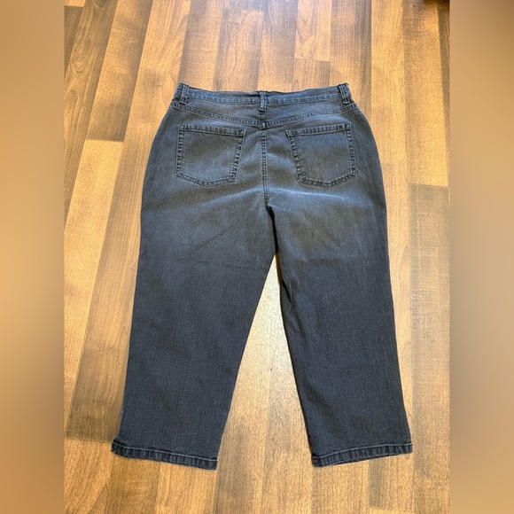 Gloria Vanderbilt Blue Straight Leg Jeans Classic Style - Picture 3 of 8